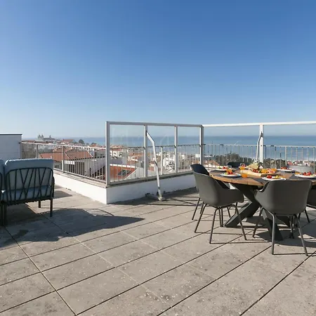 Апартаменты Rooftop Oasis *