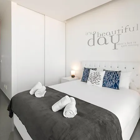 Rooftop Oasis Апартаменты *